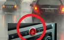 Mitos atau Fakta, Lampu Hazard Dinyalakan Saat Hujan Bisa Kena Tilang?