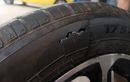 Sedikit yang Tahu, Ini Metode Tambal Dinding Ban Mobil yang Bocor