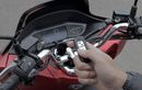 Ternyata Ini yang Terjadi Jika Remote Keyless Motor Jatuh Di Jalan