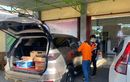 Tim INAFIS Polri Periksa Toyota Fortuner di Parkiran Ruko, Fokus di Kaca Pintu Tengah Kanan