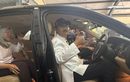 Dibayar Sultan Sidoarjo Rp 2,5 Miliar, Gus Ipul Jajal Duduk di Dalam Rolls-Royce Ghost