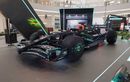 LEGO Mercedes-AMG F1 W14 PETRONAS Nongkrong di Jakarta, Dibangun Selama 2.428 Jam