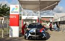 BMW M5 MotoGP Indonesia Berhenti di SPBU Pertamina, Pilih Isi BBM Ini