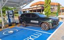 Cocok Buat Road Trip, Begini Mudahnya Charge Chery Tiggo 8 CSH di Rest Area
