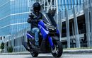 Warnanya Bernuansa Racing, Inilah Versi Baru Yamaha NMAX yang Iritnya Tembus 49 Km/Liter