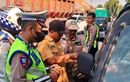 Tak Cuma Tilang! Operasi Gabungan di Pasuruan Tawarkan Bayar Pajak Instan
