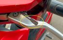 Pemilik Motor Matic Wajib Tahu Fungsi Tuas Kecil Dekat Handel Rem