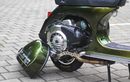 Salah Desain atau Bukan? Ternyata Ini Alasan Vespa Klasik Posisi Mesinnya Ada di Kanan Bodi