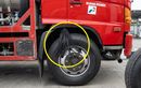 Rasa Penasaran Terjawab, Ternyata Ini Fungsi Karet Rumbai-rumbai di Ban Truk
