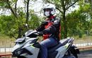 Jangan Asal Gas, AHM Ungkap Cara Aman Berkendara Motor saat Hujan Abu Vulkanik