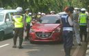 Ada Info Polisi Merazia Pajak Kendaraan Sampai ke Rumah Pemilik, Ini Fakta Aslinya
