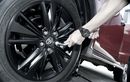 Ingin Merotasi Ban Di Mobil Bekas Kesayangan? Perhatikan Hal Ini Ya