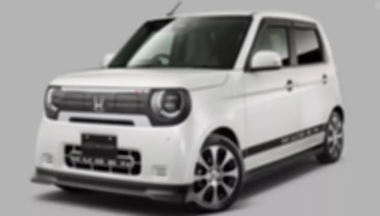 detail tampilan Honda N-One e dengan body kit Mugen
