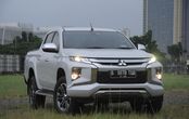 Konsultasi OTOMOTIF Mitsubishi Triton Bisa Pakai Oli Mesin Merek Lain?