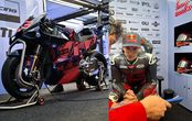 Livery Motor Marc Marquez di Tes MotoGP Valencia Dituduh Menjiplak Valentino Rossi