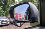 Mudahkan Perempuan, Ini Fungsi Kaca Kecil Di Spion Rocky Hybrid