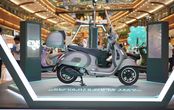 Harga Murah Fitur Banyak, Ini Beda Vespa GTS 250 dengan GTS 300
