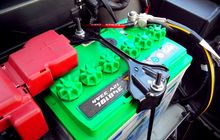 Wah, Tiga Cara Mudah Ini Bisa Bikin Aki Mobil Bekas Awet Tahunan