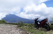 Suka Naik Gunung? Suka Riding? Cobain Deh Serunya Naik Gunung Pakai Motor ke Telomoyo!