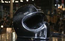 Helm Custom Cakil Lokal Berbahan Carbon, Desain Sangar Harga Wajar!