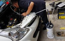 Servis Mobil Pakai Carbon Cleaner di Bengkel Umum, Siapkan Duit Segini
