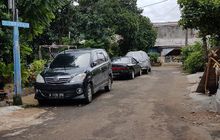 Hindari 5 Lokasi Parkir Mobil di Pinggir Jalan Ini, Nomor 3 Hati-Hati