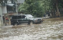 Mobil SUV Harus Tahu Cara Untuk Melewati Banjir, Jangan Asal