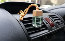 Ternyata Taruh Parfum Mobil di Dasbor Bisa Picu Gangguan Kesehatan