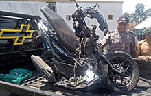 Suzuki Futura Beradu Lawan Honda Vario, Rangka Terlipat, Sopir Melarikan Diri