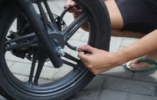 Ternyata Ini Efek Samping  Isi Angin Ban Motor Bekas Kelewat Kencang