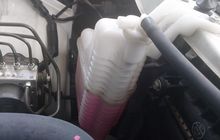Air Radiator Nyebrang ke Oli Mesin Bahaya, Indikasi Komponen Ini Jebol