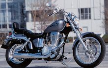 The classic 'almost-Davidson' cruiser style, it turns out that the Suzuki Savage 400 only has a single cylinder engine