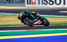 Alasan Valentino Rossi Bangkit dan Balapan Lagi, Usai Crash di Awal MotoGP Emilia Romagna 2020