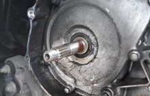 Hati-hati, Ini Dampak Oli Mesin Motor Matic Bekas Masuk Ke CVT