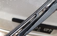 Penyebab Kaca Mobil Baret Menurut Bengkel Spesialis,  Wiper Seperti Ini Biang Keladinya