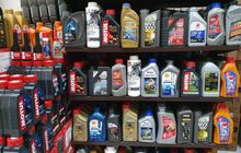 Mesin Sering Gonta-ganti Merek Oli, Bahayakah? Begini Kata Ahli