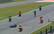 Enea Bastianini Nabrak Johann Zarco Saat Warm up Lap MotoGP Italia 2021, Siapa yang Salah?