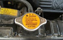 Biar Liburan Nataru Aman, Sebelum Berangkat Cek Tutup Radiator, Begini Cara Mudahnya