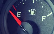 Begini Caranya Kalo Motor Matik Injeksi Mogok Gegara Kehabisan Bensin