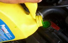 Sering Kelewat, Ini Tiga Tanda Air Radiator Di Mobil Bekas Minta Ganti