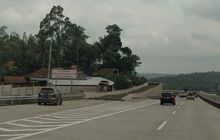 Street Manners: Jangan Parkir atau Berhenti Di Depannya, Ini Fungsi Utama Jalur Penyelamat yang Sering Diabaikan