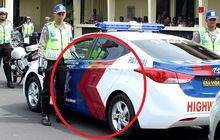 Bukan Sekadar Hiasan, Tanda Panah Merah di Mobil PJR Polisi Ternyata Punya Fungsi Penting