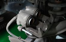 Begini Cara Membersihkan Kaliper Rem Mobil Agar Tetap Berfungsi Baik!