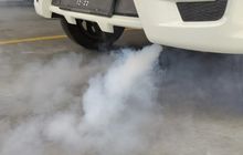 Knalpot Mobil Keluar Asap Putih Tidak Selalu Seal Klep Aus, Bisa Jadi karena Ini
