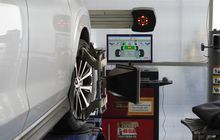 Ternyata Ini Beberapa Gejala Roda di Mobil Bekas Perlu di Spooring