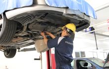 Rembes Oli di Kolong Mesin Jangan Dibiarkan, Ini Dampak Jangka Panjang