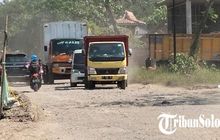 Rusak Parah, Jalan Raya Solo-Purwodadi sampai Disebut Wisata Jeglongan Sewu, Begini Harapan Warga