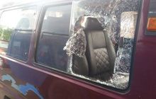 Bukan Langsung Dicuci, Lakukan Ini Jika Kaca Mobil Dibobol Maling