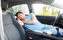 Rawan Keracunan, Ini Bahaya Tidur di Dalam Mobil Berhenti Kondisi AC Hidup