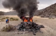 Ngerinya Reli Dakar 2023, Sebuah Mobil Terbakar Habis di Etape 1, Begini Videonya